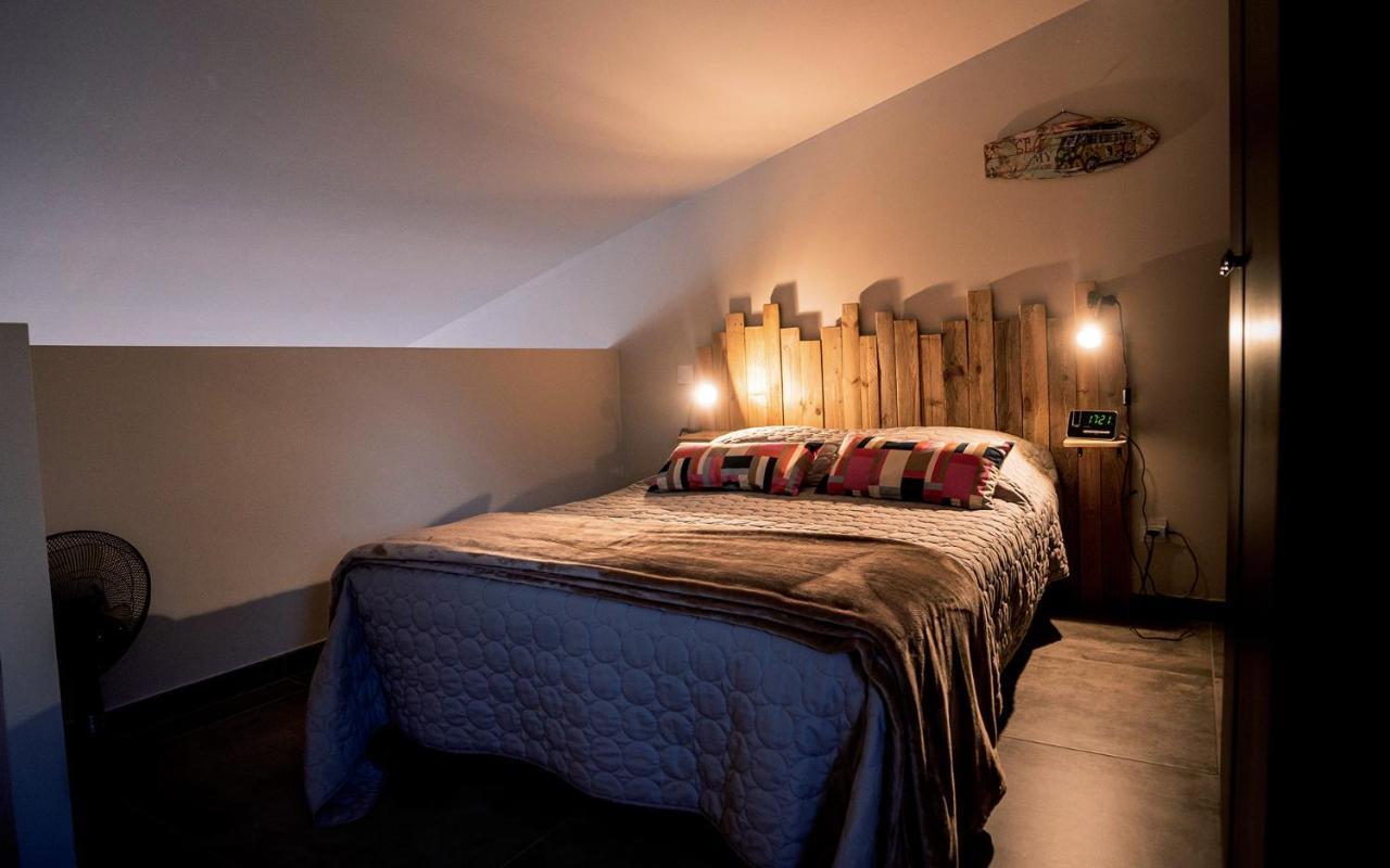 Sous Les Pins Gites Et Chambres D'Hotes La Londe-les-Maures Exteriör bild