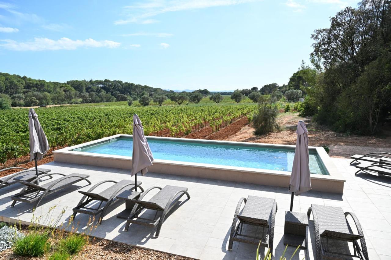 Sous Les Pins Gites Et Chambres D'Hotes La Londe-les-Maures Exteriör bild