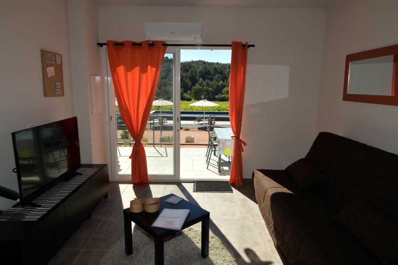 Sous Les Pins Gites Et Chambres D'Hotes La Londe-les-Maures Exteriör bild