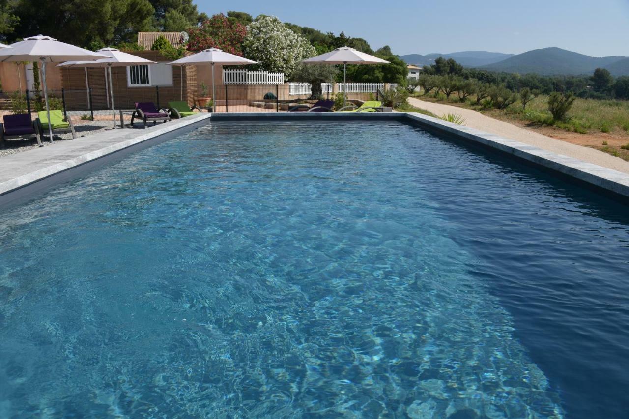 Sous Les Pins Gites Et Chambres D'Hotes La Londe-les-Maures Exteriör bild